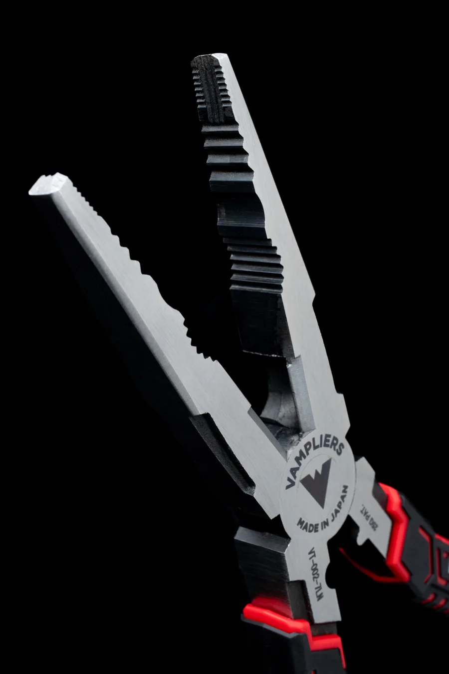 Vampliers CAIMAN 7.5″ MULTI-PURPOSE SCREW EXTRACTOR LONG NOSE PLIERS WITH CRIMPER | VT-002-7LN